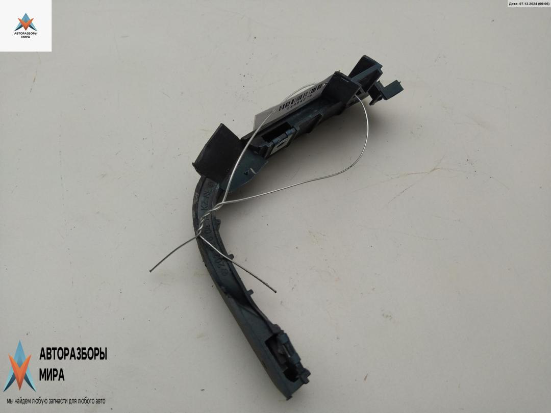 крепление ( кронштейн ) крыла Mercedes-Benz C-Класс W202/S202 1995, седан, 2028260414 - фото №1