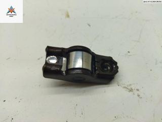 коромысло клапана (рокер) Skoda Fabia 1 поколение (6Y) [рестайлинг] 2005, 1.2 л., бензин, МКПП, красный, хетчбэк 5 дв.