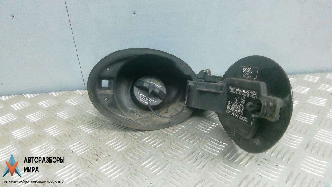 лючок топливного бака Mercedes-Benz M-Класс W164 2007, 3.0 л., D ML320 CDI, дизель, АКПП, внедорожник 5 дв., A1644700030 - фото №1