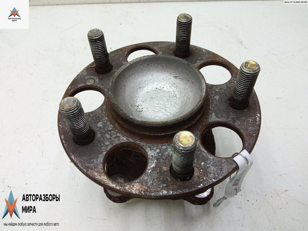 ступица задняя правая Mitsubishi Grandis 1 поколение 2004, 2.4 л., бензин, МКПП, чёрный, минивэн - фото №1