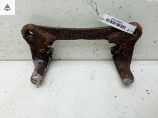 скоба суппорта Mitsubishi Grandis 1 поколение 2004, 2.4 л., бензин, МКПП, чёрный, минивэн