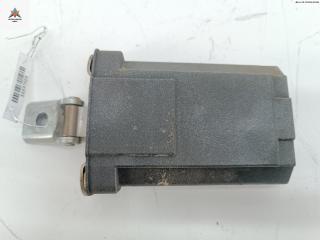 Ограничитель открывания двери задней Mercedes-Benz E-Класс W210/S210 [рестайлинг] 2000, седан