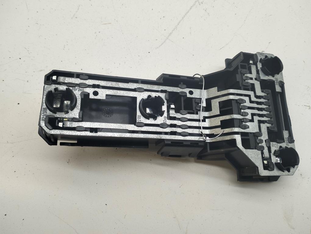 Плата фонаря заднего правого Volkswagen Passat B5 1998, 1.8 л., бензин, МКПП, зелёный, универсал, 3B9945257