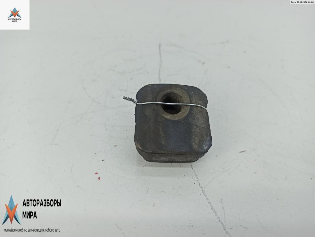 кронштейн радиатора Audi A6 4B/C5 1998, 2.4 л., бензин, МКПП, серый, универсал, 8D0121276 - фото №1