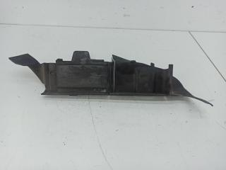 диффузор вентилятора Audi A4 B5 1997, 1.6 л., бензин, МКПП, зелёный, седан, 8D0121284B