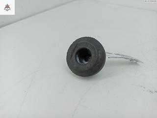 кронштейн радиатора Audi A6 4B/C5 1998, 2.8 л., бензин, МКПП, серый, универсал, 8D0121275