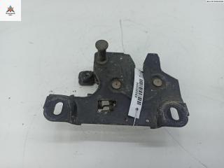 замок капота Audi A4 B5 1997, 1.6 л., бензин, МКПП, зелёный, седан, 8D0823509E