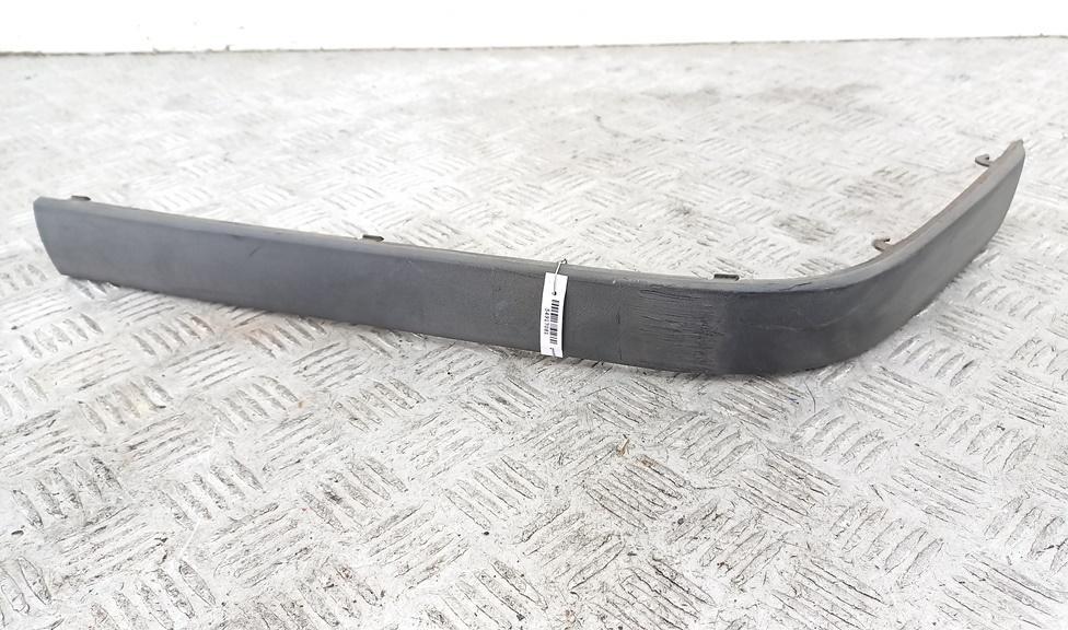 молдинг переднего бампера BMW 3 E36 1998, 1.6 л., бензин, МКПП, чёрный, универсал, 8146011