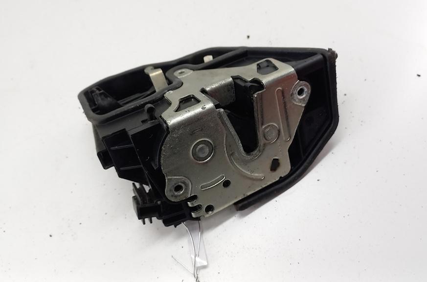 замок двери задней правой BMW 5 E60/E61 2006, 3.0 л., дизель, МКПП, серый, универсал, 7167076