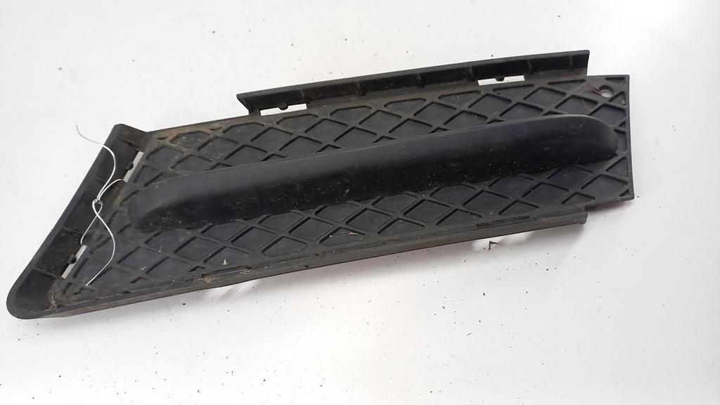 заглушка (решетка) в бампер BMW 3 E90/E91/E92/E93 2008, 2.0 л., бензин, МКПП, серый, универсал, 7154553
