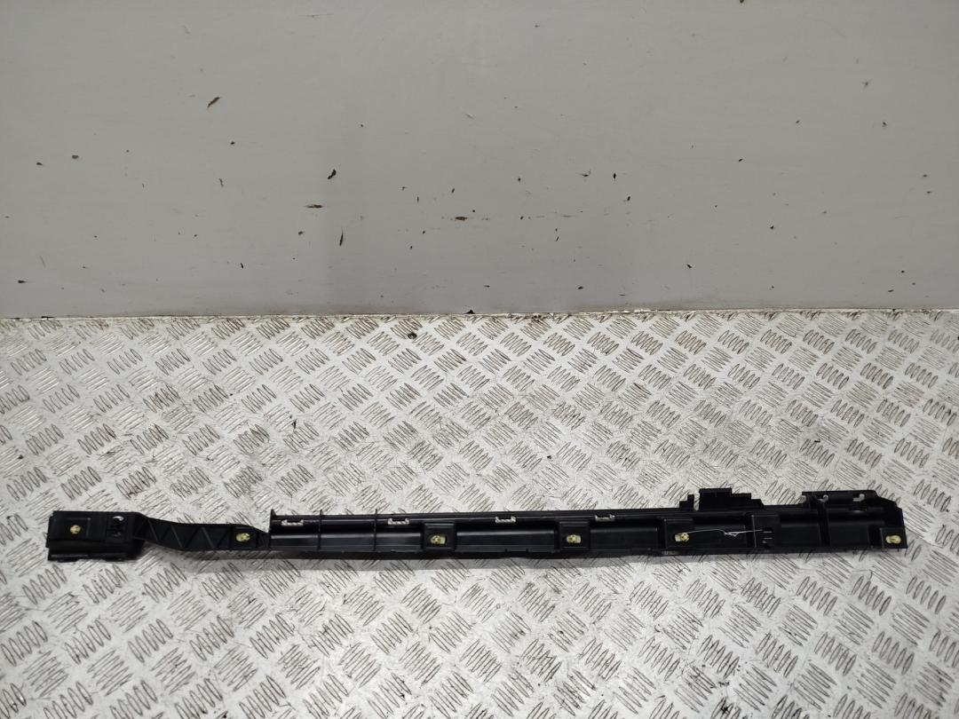 кронштейн (крепление) BMW 7 F01/F02 2012, 3.0 л., гибрид, АКПП, серый, седан, 7187106