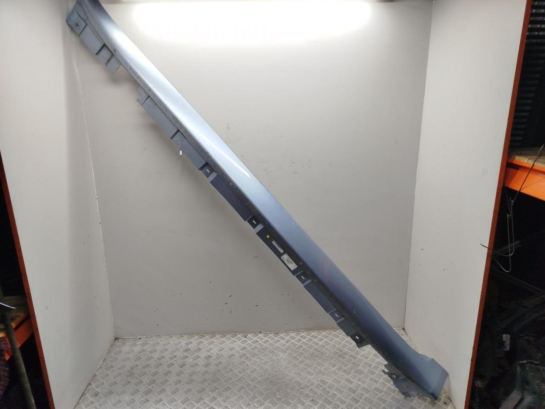 Накладка на порог наружная левая BMW 7 F01/F02 2012, серый, седан, 7185043, 51777185043, 7205287