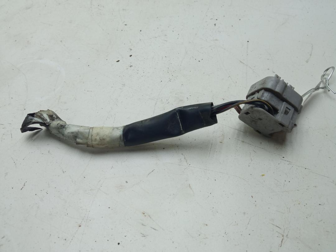 разъем (фишка) проводки Mazda 323 BJ 1999, 1.5 л., бензин, МКПП, зелёный, хетчбэк 5 дв.