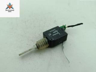 активатор замка багажника Audi A6 4B/C5 1998, 2.4 л., бензин, МКПП, серый, универсал, 4B9962115