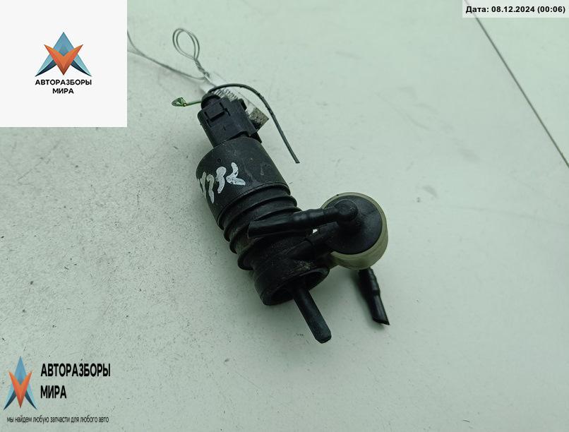 насос (моторчик) омывателя стекла Audi A6 4B/C5 1998, серый, универсал, 1J0955851 - фото №1