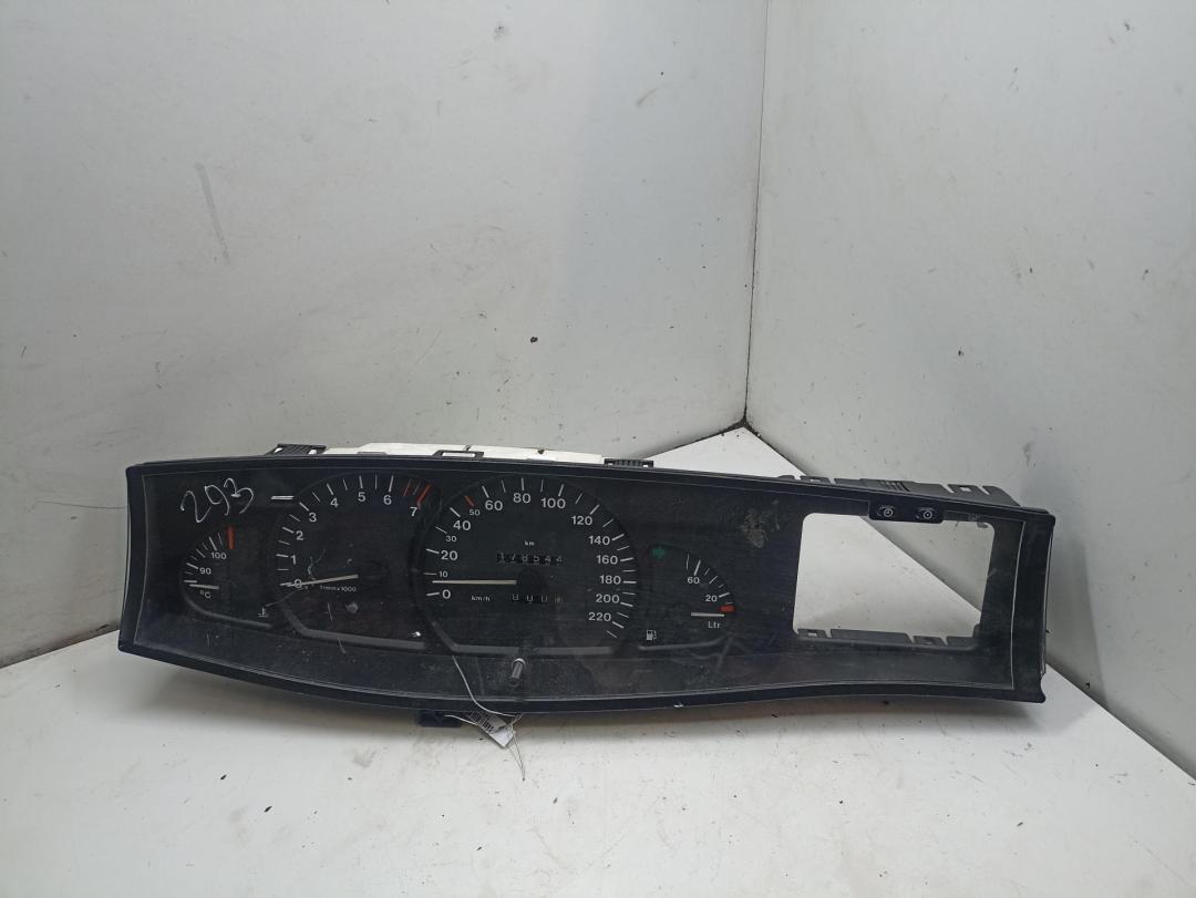 приборная панель Opel Omega B 1996, 2.0 л., бензин, МКПП, красный, седан, 90493819