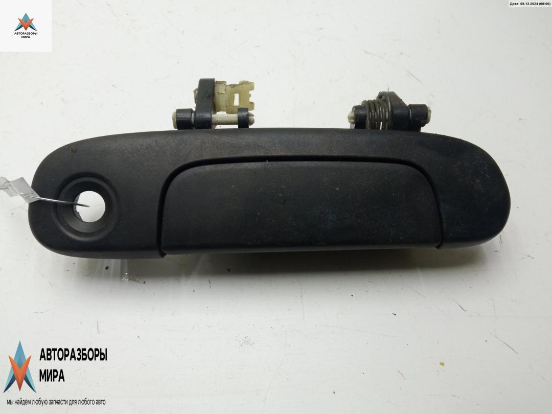 ручка наружная передняя правая Mazda 323 BJ 1999, 1.5 л., бензин, МКПП, зелёный, хетчбэк 5 дв. - фото №1