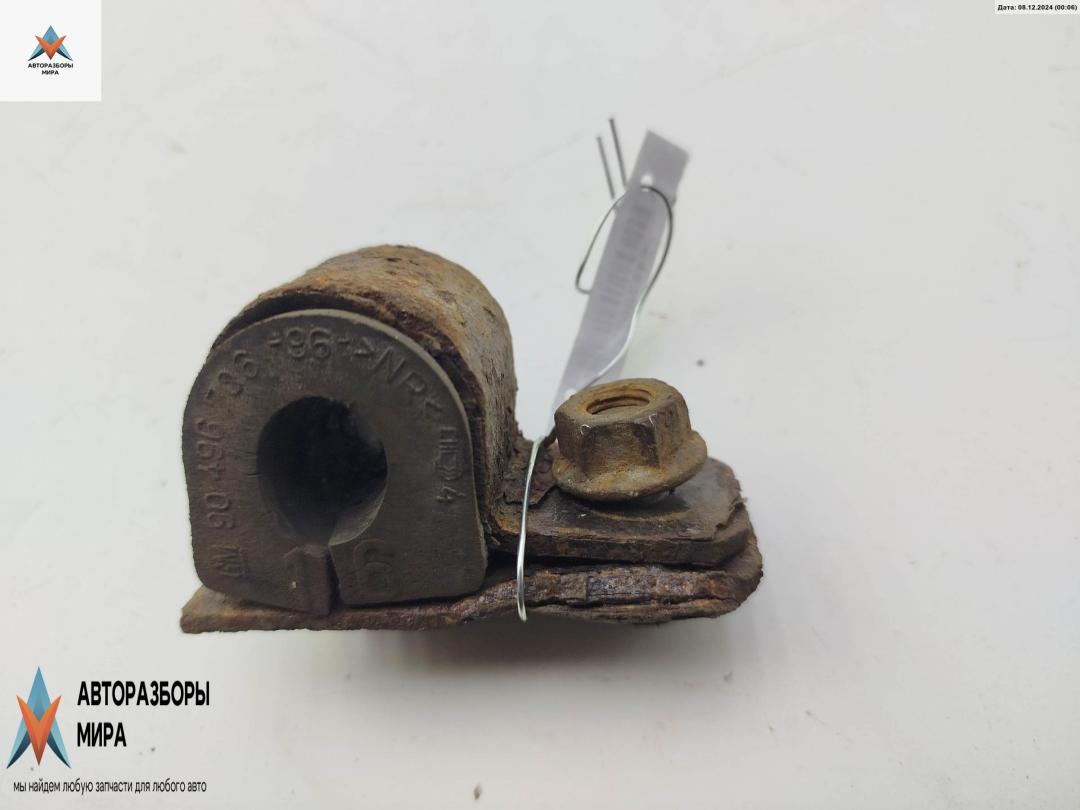 Крепление втулки стабилизатора заднего Opel Vectra B 1996, 1.8 л., бензин, АКПП, красный, универсал - фото №1