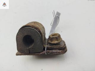 Крепление втулки стабилизатора заднего Opel Vectra B 1996, 1.8 л., бензин, АКПП, красный, универсал