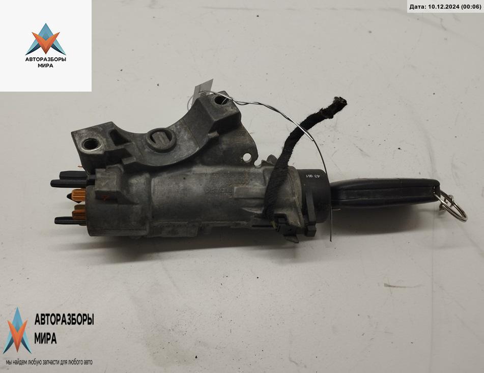 замок зажигания Audi A6 4B/C5 2000, 2.5 л., дизель, МКПП, чёрный, универсал, 4B0905851C - фото №1