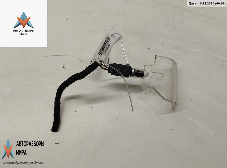 фонарь салона (плафон) Audi A6 4B/C5 1998, 1.8 л., бензин, МКПП, синий, седан, 4B0919063A - фото №1