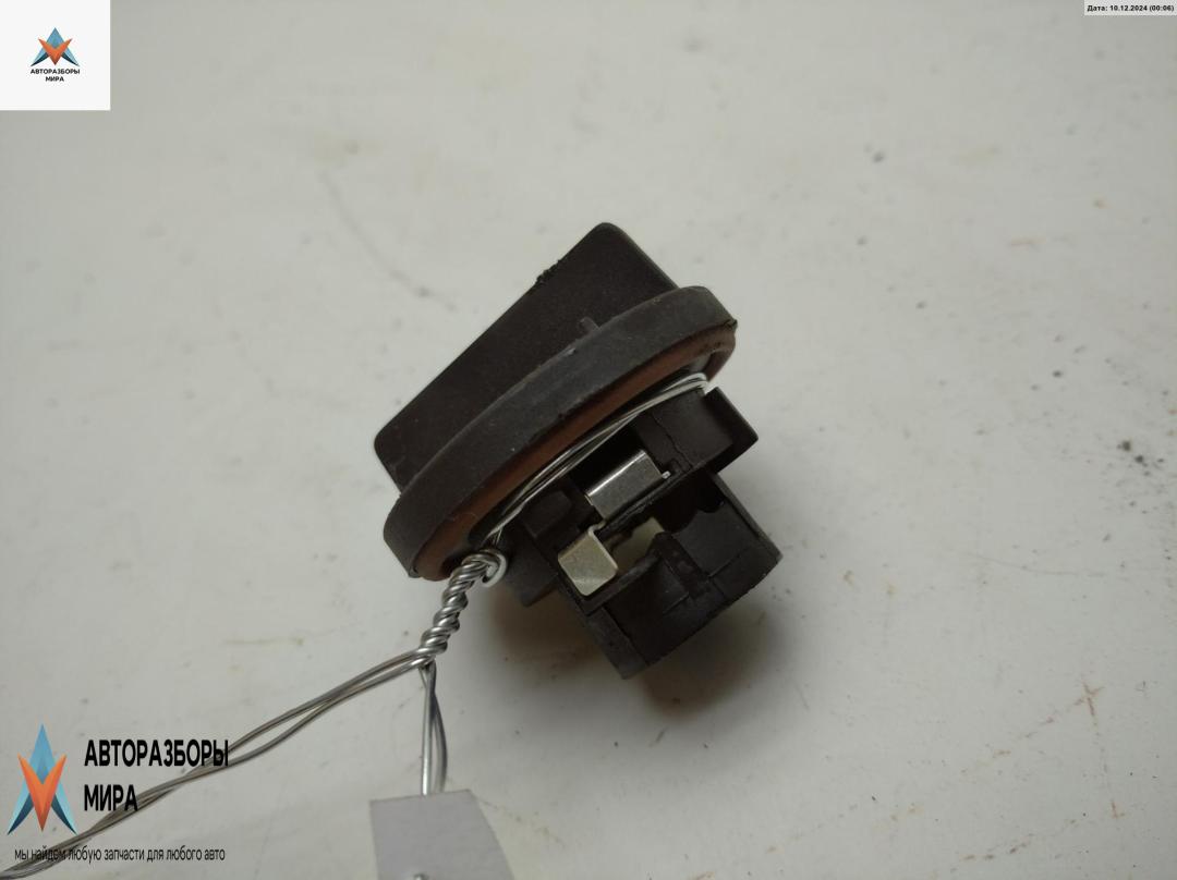 Патрон лампы указателя поворота Ford Transit 8 поколение 2013, 2.2 л., дизель, МКПП, белый, микроавтобус, 10010846 - фото №1