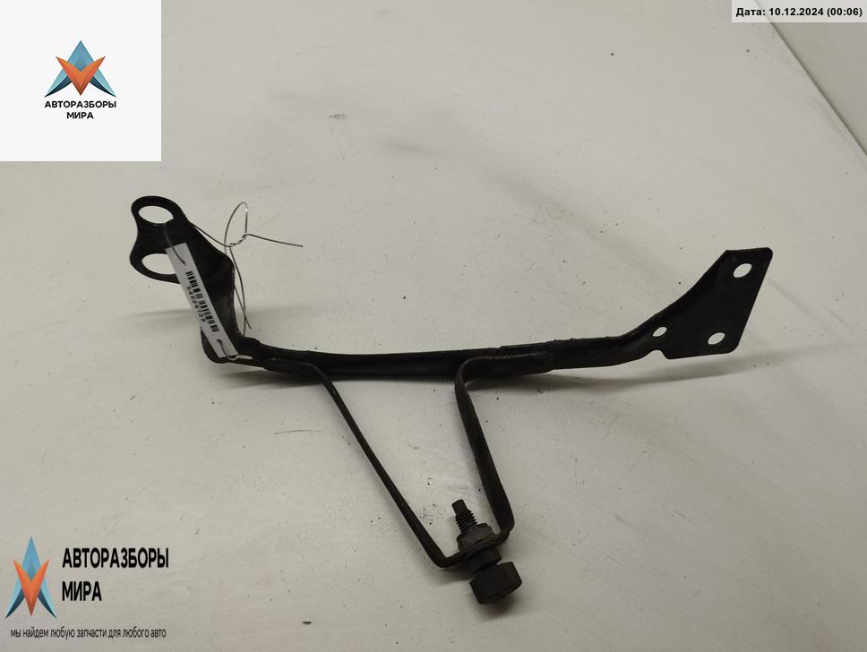 кронштейн переднего бампера Audi A4 B6 2004, 2.0 л., бензин, МКПП, серый, универсал, 8E0805538 - фото №1