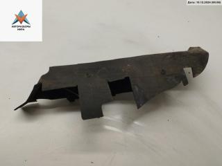 диффузор вентилятора Audi A4 B5 1997, 1.8 л., бензин, АКПП, красный, седан, 8D0121284B