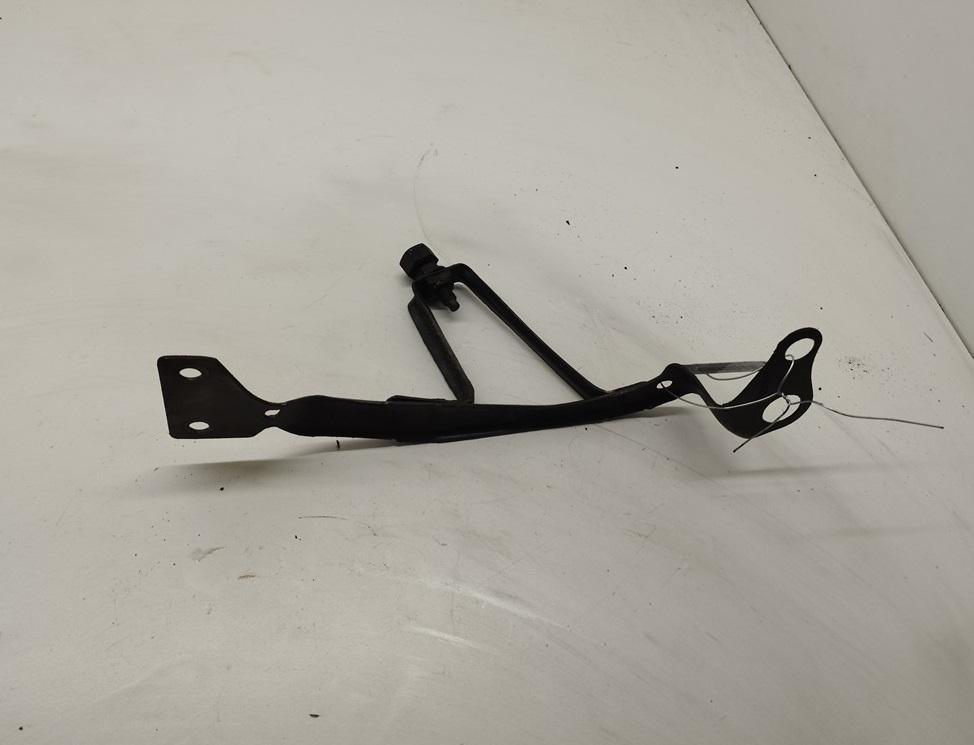 кронштейн переднего бампера Audi A4 B6 2003, 2.5 л., дизель, АКПП, серый, универсал, 8E0805537