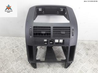 дефлектор обдува салона Volkswagen Polo 4 поколение [рестайлинг] 2005, 1.2 л., бензин, МКПП, серый, хетчбэк 3 дв., 6Q0819728A