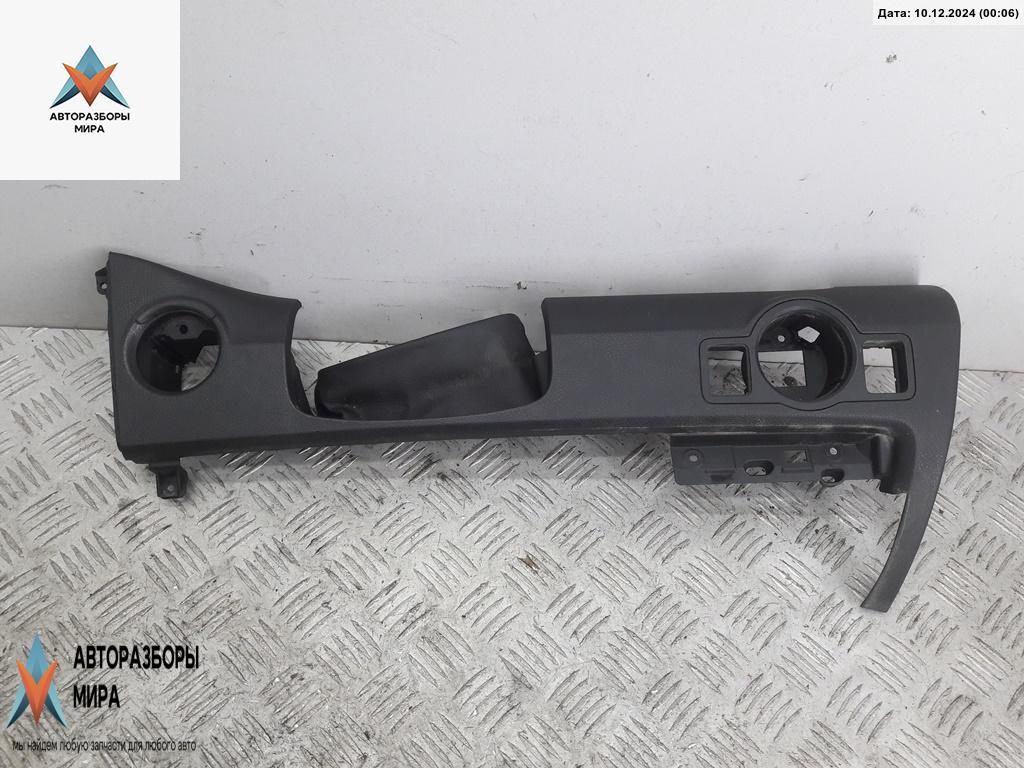 пластик Volkswagen Passat B6 2006, 2.0 л., бензин, МКПП, серый, универсал, 3C1857200D - фото №1