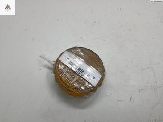 пробка расширительного бачка Opel Omega B 1996, 2.0 л., бензин, МКПП, красный, седан, 90457473