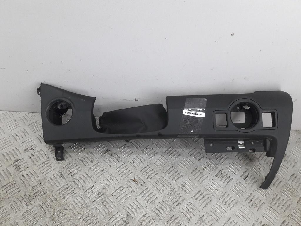 пластик Volkswagen Passat B6 2007, 1.9 л., дизель, МКПП, серый, универсал, 3C1857200G