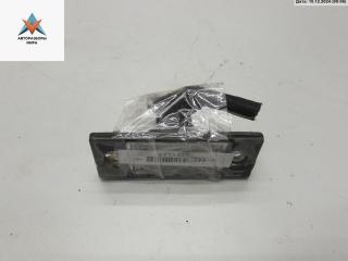 подсветка номера Volkswagen Golf 4 поколение 1999, 1.4 л., бензин, МКПП, синий, универсал, 1J