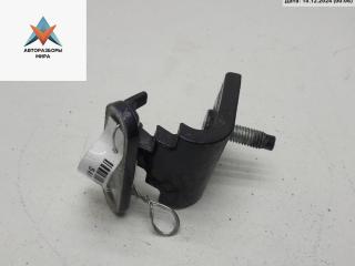 петля крышки багажника Volkswagen Passat B5 1999, синий, универсал, 3B9827301D