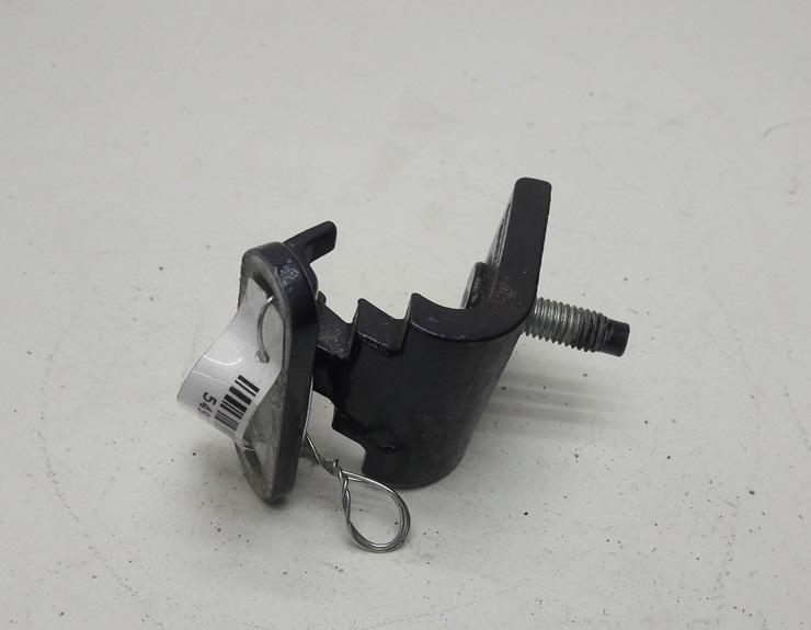 петля крышки багажника Volkswagen Passat B5 1999, синий, универсал, 3B9827301D