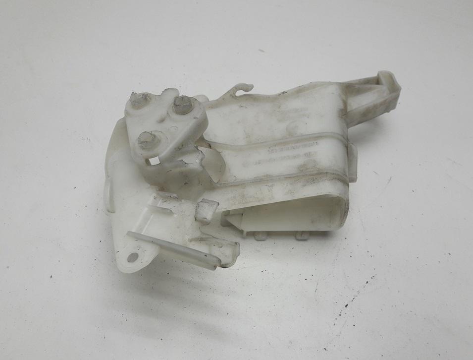Корпус (держатель) ручки двери передней правой Volkswagen Passat B6 2007, 2.0 л., дизель, МКПП, чёрный, универсал, 3C0837868