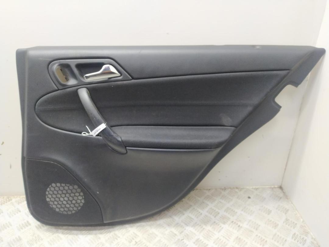 обшивка двери задняя правая Mercedes-Benz C W203 2006, 1.8 л., бензин, МКПП, чёрный, седан, 2037308870