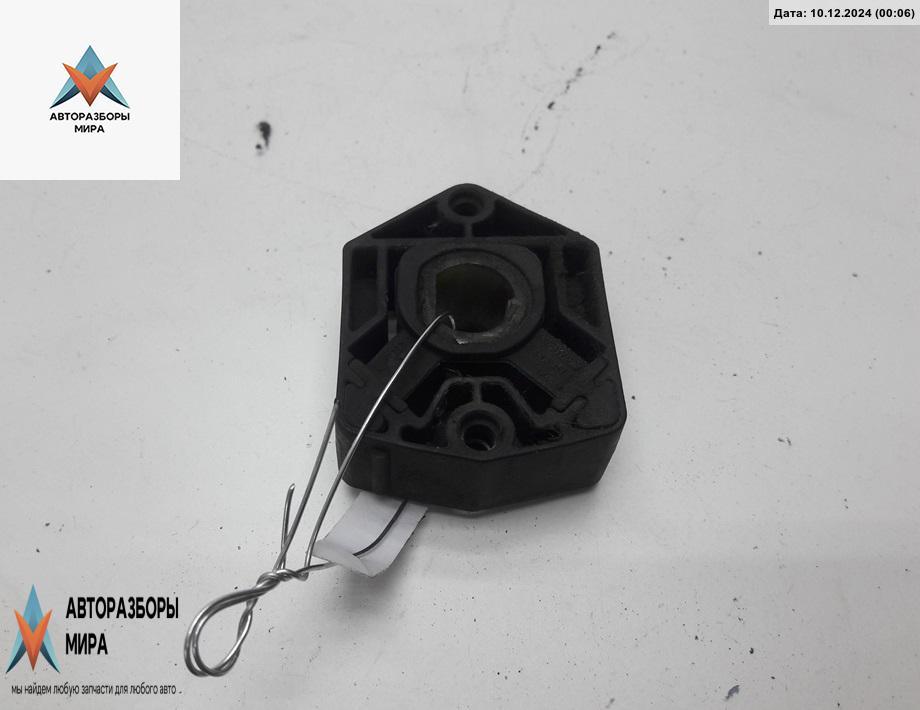 кронштейн (крепление) Skoda Octavia mk1 (A4 1U) 2003, 1.6 л., бензин, МКПП, серый, универсал, 1J0 - фото №1