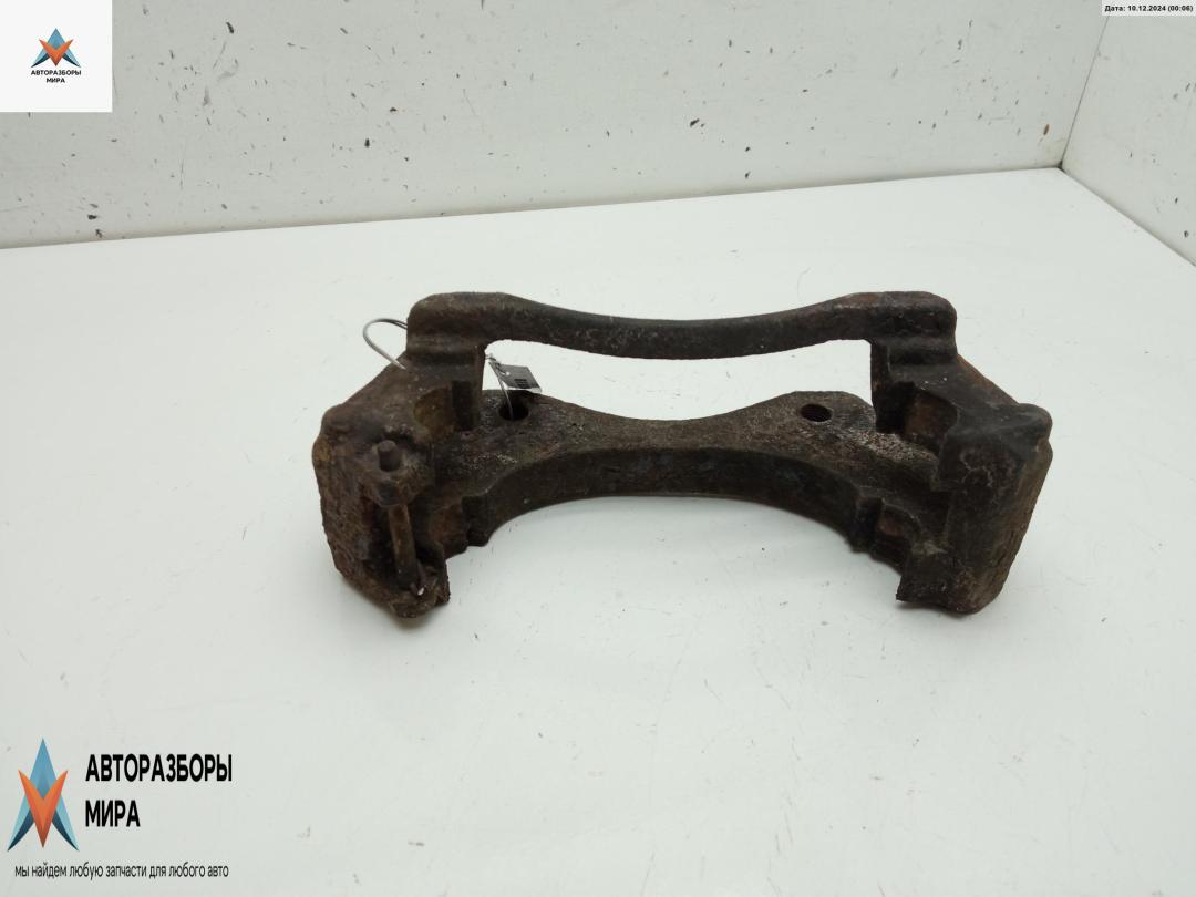 скоба суппорта Fiat Scudo 1 поколение 2000, 1.9 л., дизель, МКПП, белый, фургон - фото №1