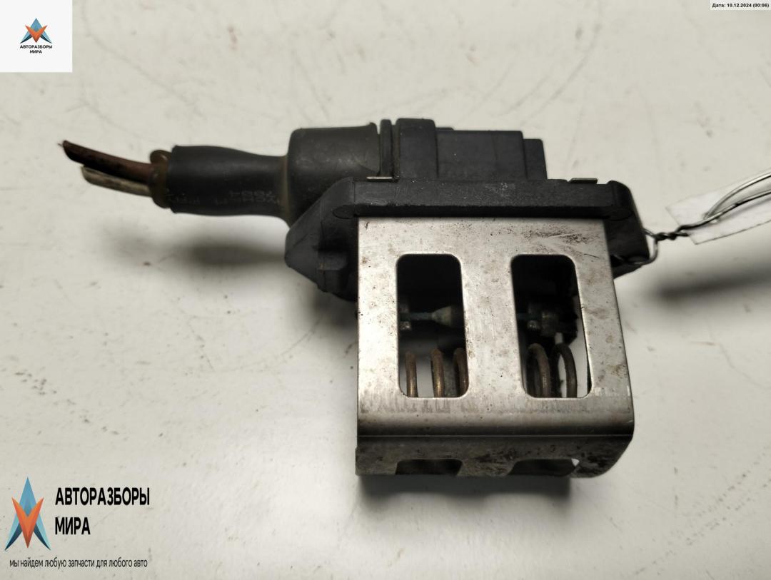 блок управления вентилятором (реле) Renault Megane 1 поколение 1996, 2.0 л., бензин, МКПП, синий, купе, 7700432779 - фото №1