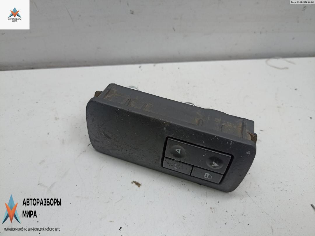 кнопка стеклоподъемника переднего правого Opel Signum C 2003, 2.2 л., дизель, АКПП, серый, хетчбэк 5 дв., 09185958 - фото №1