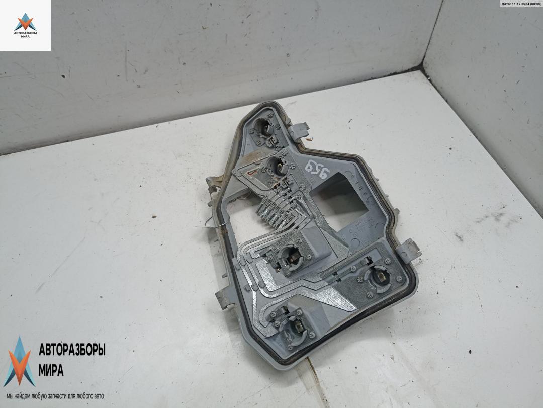 Плата фонаря заднего правого Opel Signum C 2003, 2.2 л., дизель, АКПП, серый, хетчбэк 5 дв. - фото №1