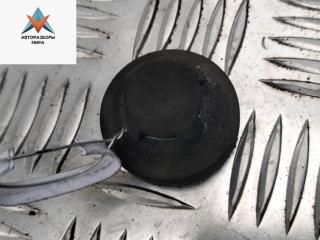 кронштейн радиатора Volkswagen Passat B5 [рестайлинг] 2004, 1.9 л., дизель, МКПП, чёрный, универсал, 8D0121275