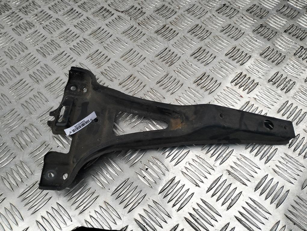 кронштейн (крепление) Volkswagen Golf 4 поколение 2003, 1.9 л., дизель, МКПП, серый, универсал, 1J0805569B - фото №1