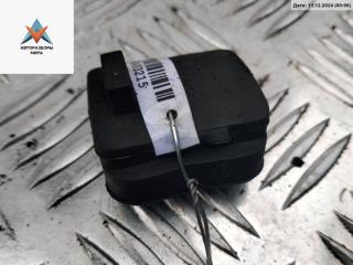 кронштейн радиатора Volkswagen Passat B5 1998, 1.6 л., бензин, МКПП, красный, универсал