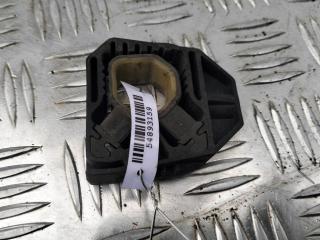 кронштейн радиатора Volkswagen Passat B6 2006, 2.0 л., дизель, МКПП, серый, универсал, 1K0121367D