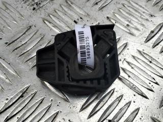 кронштейн радиатора Volkswagen Golf-4 2000, 2.0 л., бензин, МКПП, чёрный, универсал, 038217441B