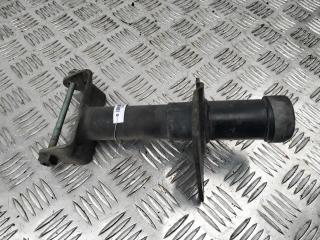 кронштейн (крепление) Volkswagen Passat B5 1998, 1.6 л., бензин, МКПП, красный, универсал, 3B0807133A