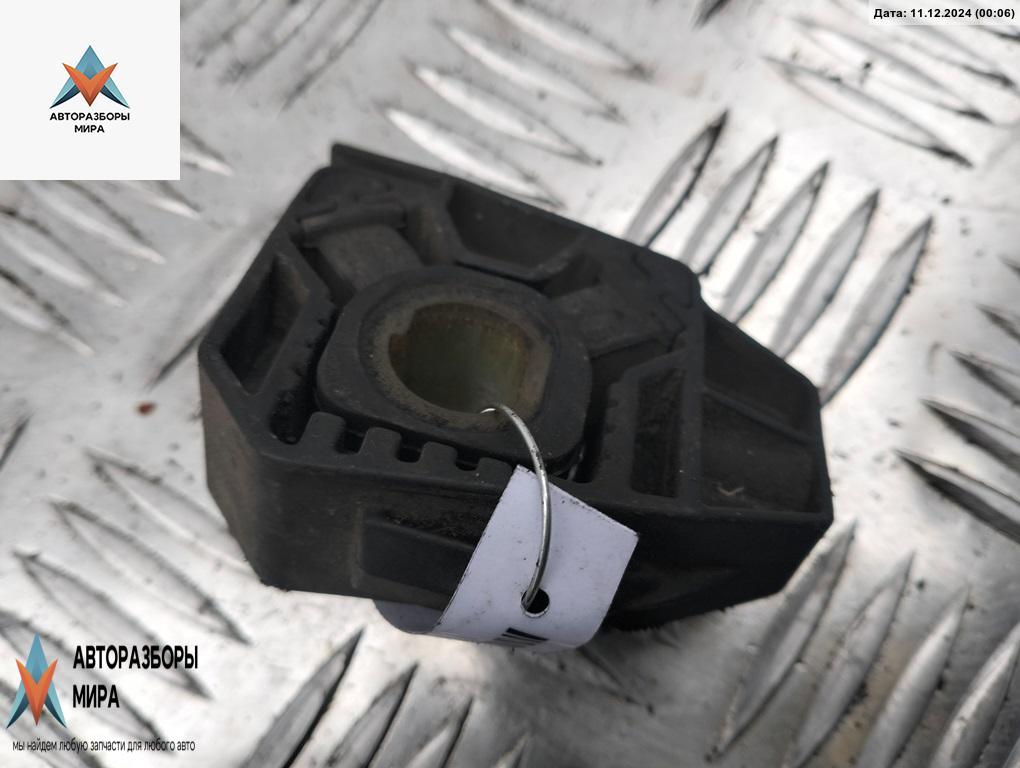 кронштейн радиатора Volkswagen Golf 4 поколение 2003, 1.9 л., дизель, МКПП, серый, универсал - фото №1